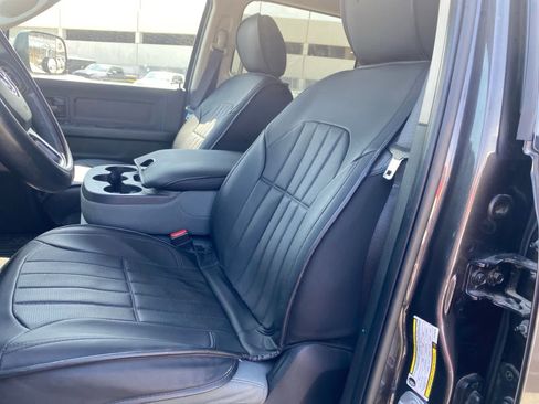 Used 2018 RAM 2500 Tradesman w/ Chrome Appearance Group AWD/4WD image 11