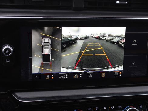 Used 2025 GMC Sierra 1500 AT4 AWD/4WD image 13