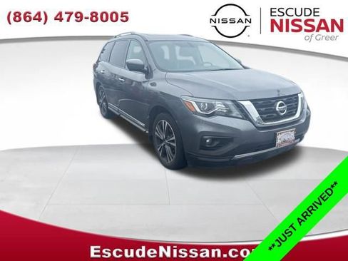 Used 2017 Nissan Pathfinder Platinum FWD image 1