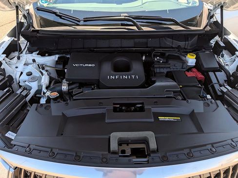 Certified 2026 INFINITI QX60 Luxe w/ Family Package AWD/4WD image 28