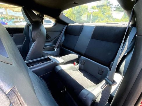Used 2025 Toyota GR86 Premium w/ ALL Weather Mat Package (TMS) RWD image 19