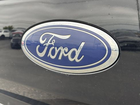 Used 2019 Ford F150 XLT w/ Equipment Group 302A Luxury AWD/4WD image 10