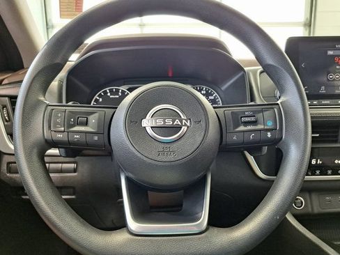 Used 2023 Nissan Rogue SV FWD image 10