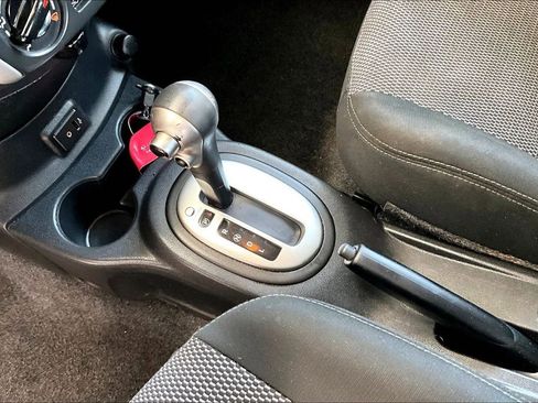 Used 2017 Nissan Versa SV image 16