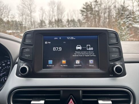 Used 2018 Hyundai Kona SEL image 11