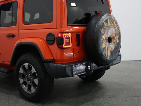 Used 2020 Jeep Wrangler Unlimited Sahara w/ LED Lighting Group AWD/4WD image 10