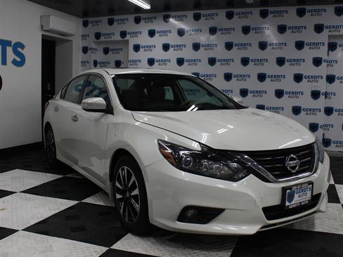 Used 2018 Nissan Altima 2.5 SL w/ 2.5 SL Technology Package image 5