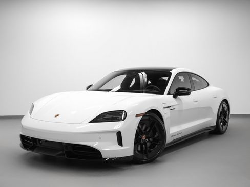 New 2026 Porsche Taycan image 1