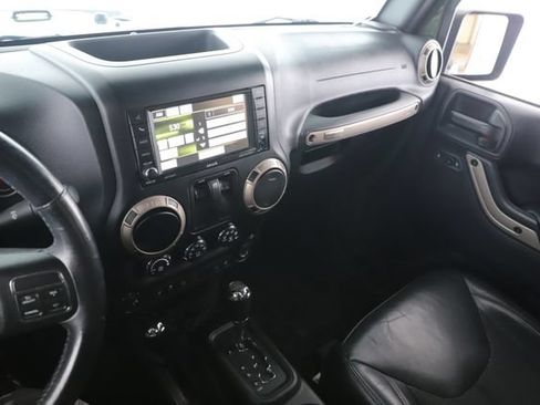 Used 2016 Jeep Wrangler Sahara AWD/4WD image 23