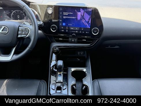 Used 2023 Lexus NX 250 FWD w/ Towing Package (2000 Lbs) image 13