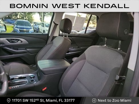 Used 2020 Chevrolet Traverse LS image 8