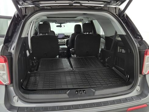 Used 2023 Ford Explorer XLT w/ Equipment Group 202A image 18