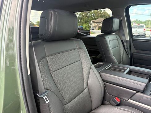 Used 2023 Toyota Tundra Limited AWD/4WD image 6