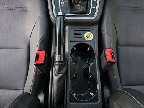 Used 2015 Volkswagen Golf S FWD image 39