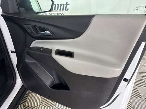 Used 2024 Chevrolet Equinox LS w/ LS Convenience Package FWD image 24