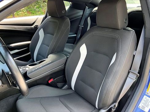Used 2023 Chevrolet Camaro LT RWD image 17