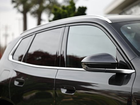 New 2026 BMW X3 xDrive30 w/ Premium Package image 3