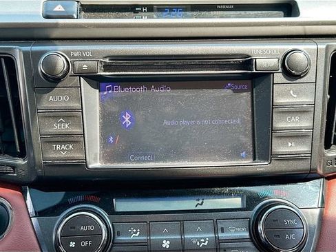 Used 2013 Toyota RAV4 Limited AWD/4WD image 15