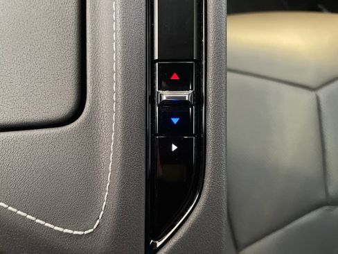 Used 2025 Chevrolet Corvette Stingray Coupe image 18