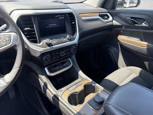 Used 2023 GMC Acadia SLE FWD image 16