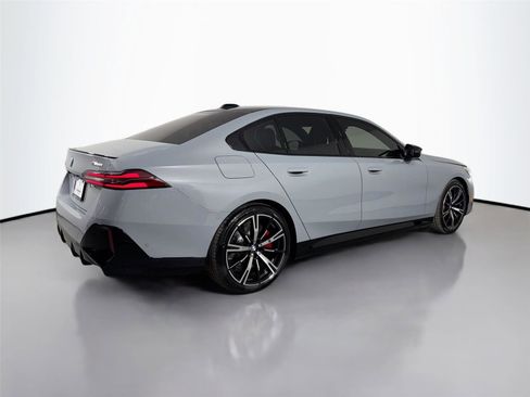 New 2026 BMW i5 w/ Executive Package AWD/4WD image 4