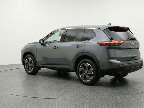 Used 2025 Nissan Rogue SV AWD/4WD image 6