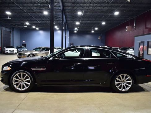 Used 2013 Jaguar XJ image 7