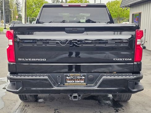 Used 2020 Chevrolet Silverado 1500 Custom w/ Custom 2.7L Value Package image 4