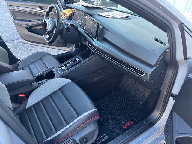 Used 2022 Volkswagen GTI SE FWD image 27