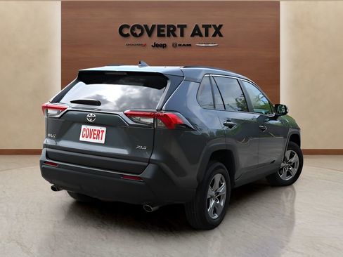 Used 2025 Toyota RAV4 XLE image 5