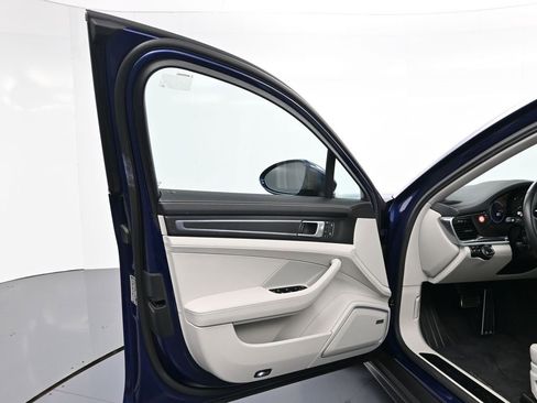 Certified 2022 Porsche Panamera 4 image 16