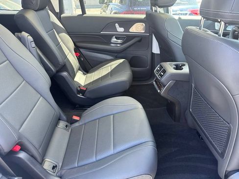 Used 2026 Mercedes-Benz GLS 450 4MATIC w/ AMG Line Exterior image 8