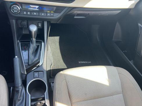 Used 2015 Toyota Corolla LE image 31