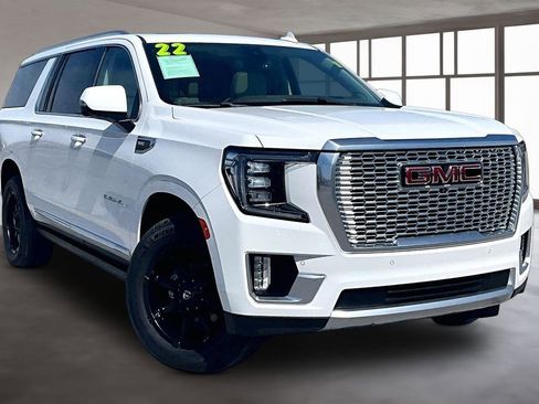 Used 2022 GMC Yukon XL Denali image 3