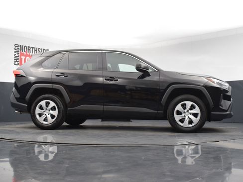 Used 2024 Toyota RAV4 LE AWD/4WD image 27