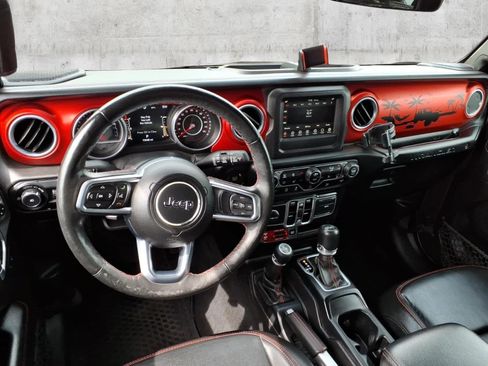 Used 2018 Jeep Wrangler Unlimited Rubicon w/ Steel Bumper Group AWD/4WD image 5