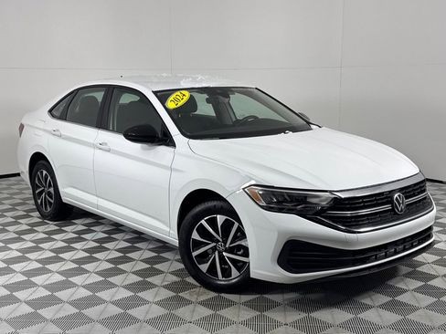 Used 2024 Volkswagen Jetta S image 2