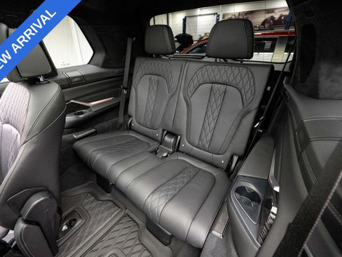 Used 2021 BMW ALPINA XB7 AWD/4WD image 19
