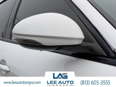 Used 2018 Alfa Romeo Giulia image 11