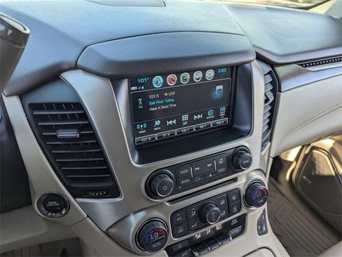 Used 2020 GMC Yukon Denali w/ Denali Premium Package image 25