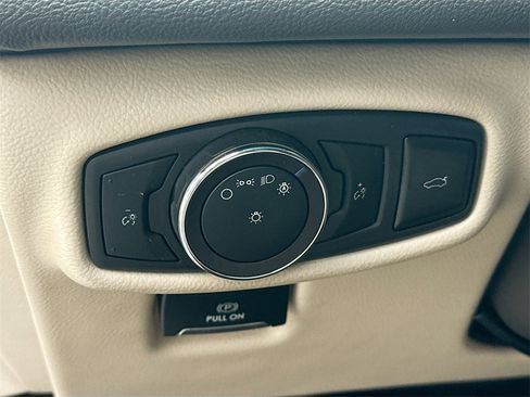 Used 2019 Lincoln MKZ Premiere image 11