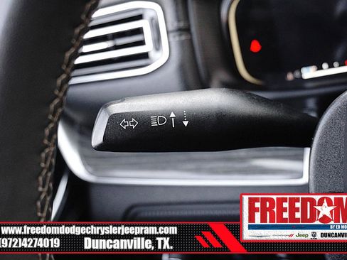 Used 2022 Jeep Wagoneer Series II RWD image 29