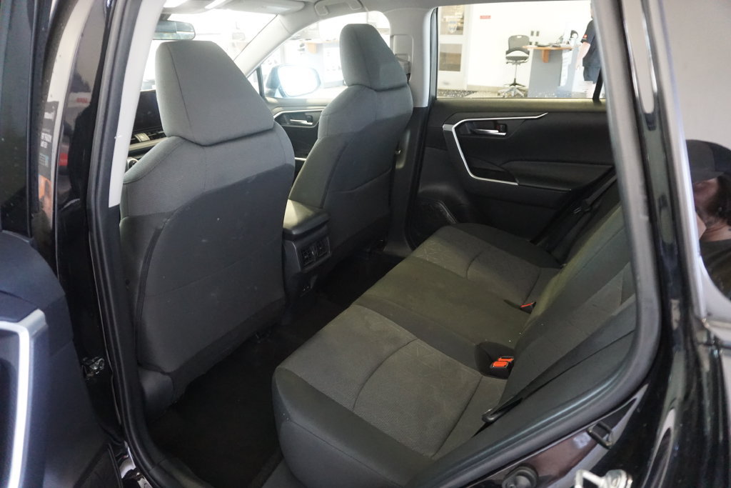 Used 2024 Toyota RAV4 XLE FWD image 19