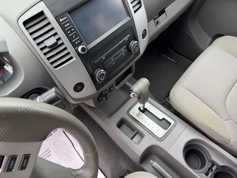 Used 2019 Nissan Frontier SV image 26