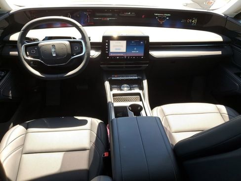 New 2026 Lincoln Nautilus Premier image 14