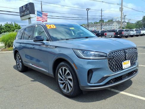 Used 2026 Lincoln Aviator AWD image 1