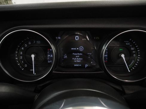 Used 2023 Jeep Wrangler Unlimited Sahara w/ Cold Weather Group image 28