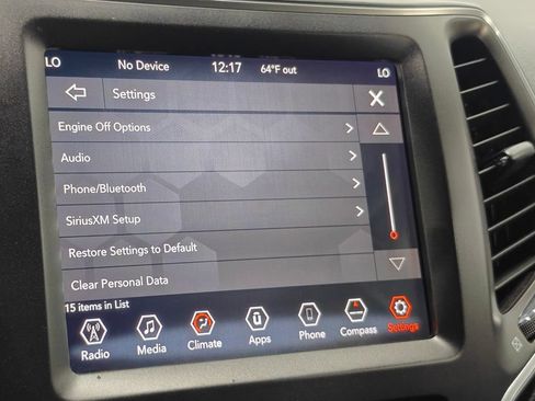 Used 2019 Jeep Cherokee Trailhawk AWD/4WD image 37
