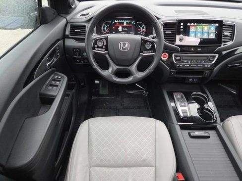 Used 2021 Honda Passport Touring image 4