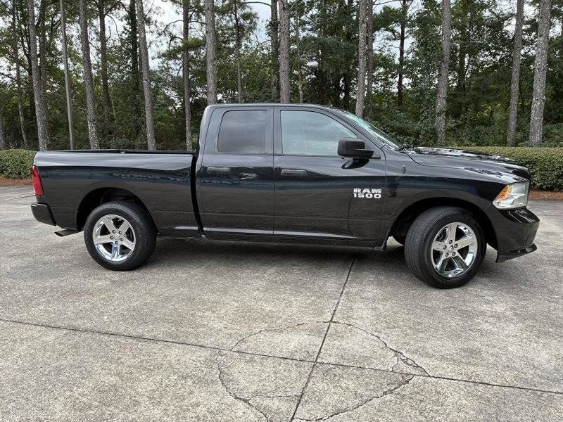 Used 2017 RAM 1500 Express RWD image 3